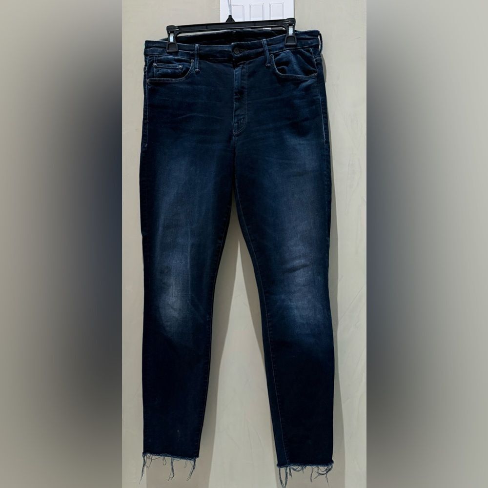 MOTHER The Looker High Waist Ankle Fray Last Call Dark Blue Jeans Size 30 - Picture 4 of 11